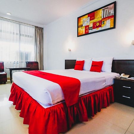 Reddoorz Plus Near Mall Ratu Indah 2 Makassar Eksteriør billede