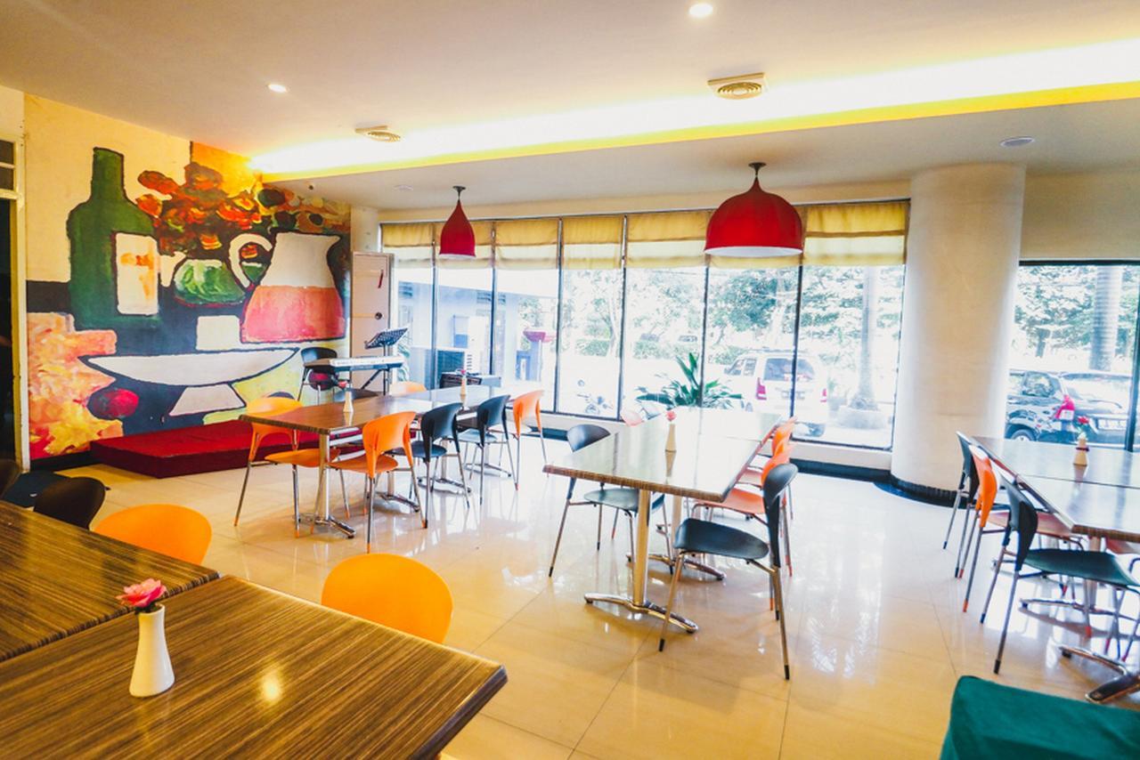 Reddoorz Plus Near Mall Ratu Indah 2 Makassar Eksteriør billede
