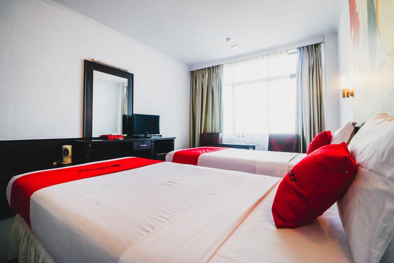 Reddoorz Plus Near Mall Ratu Indah 2 Makassar Eksteriør billede