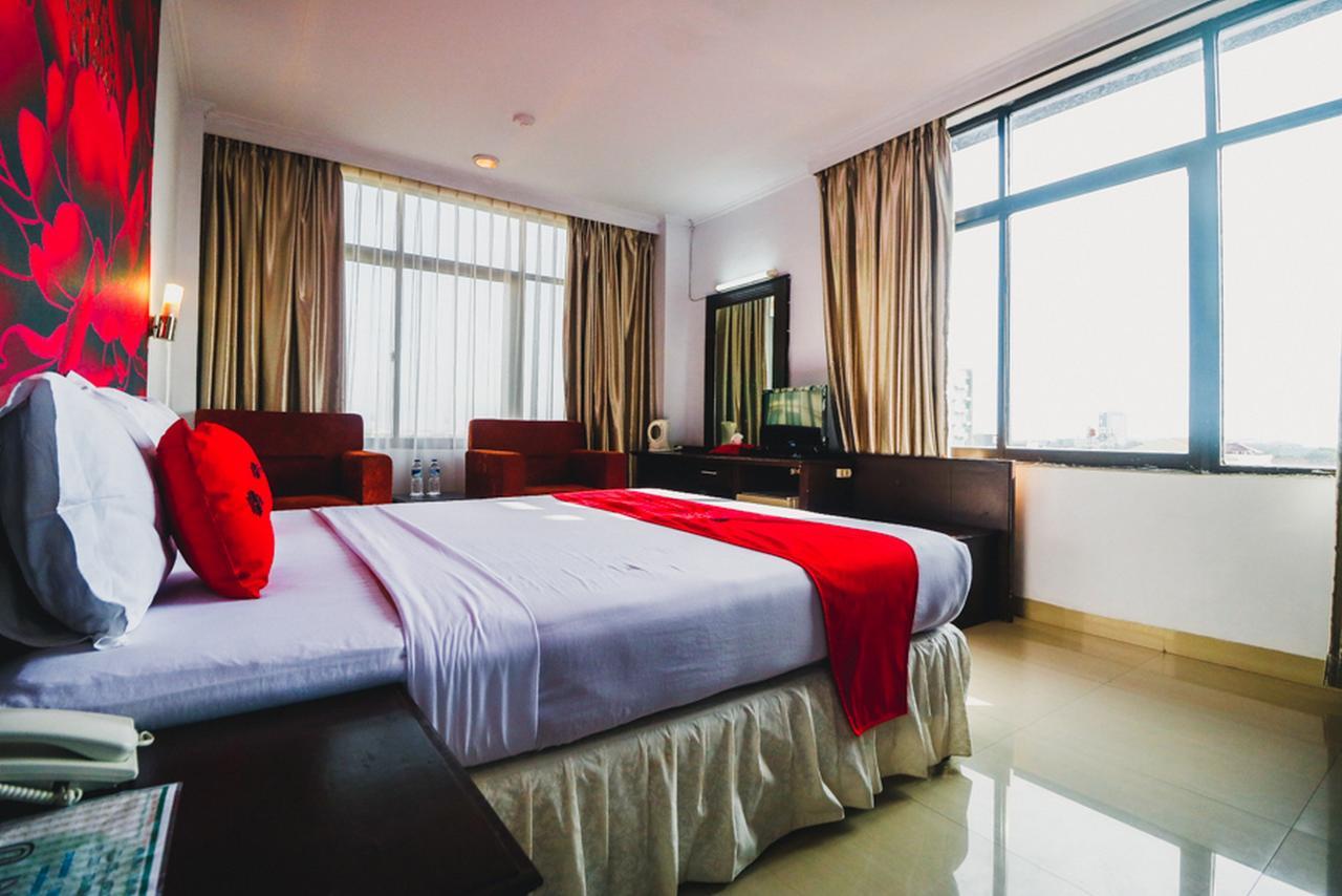 Reddoorz Plus Near Mall Ratu Indah 2 Makassar Eksteriør billede