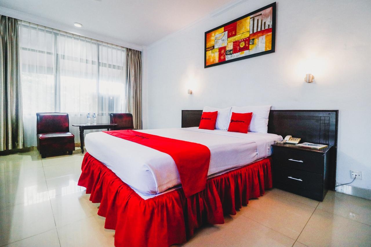 Reddoorz Plus Near Mall Ratu Indah 2 Makassar Eksteriør billede